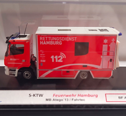 Feuerwehr hamburg ktw - hamburg, s-ktw