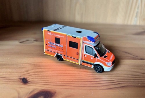 Feuerwehr hamburg rtw - hamburg,